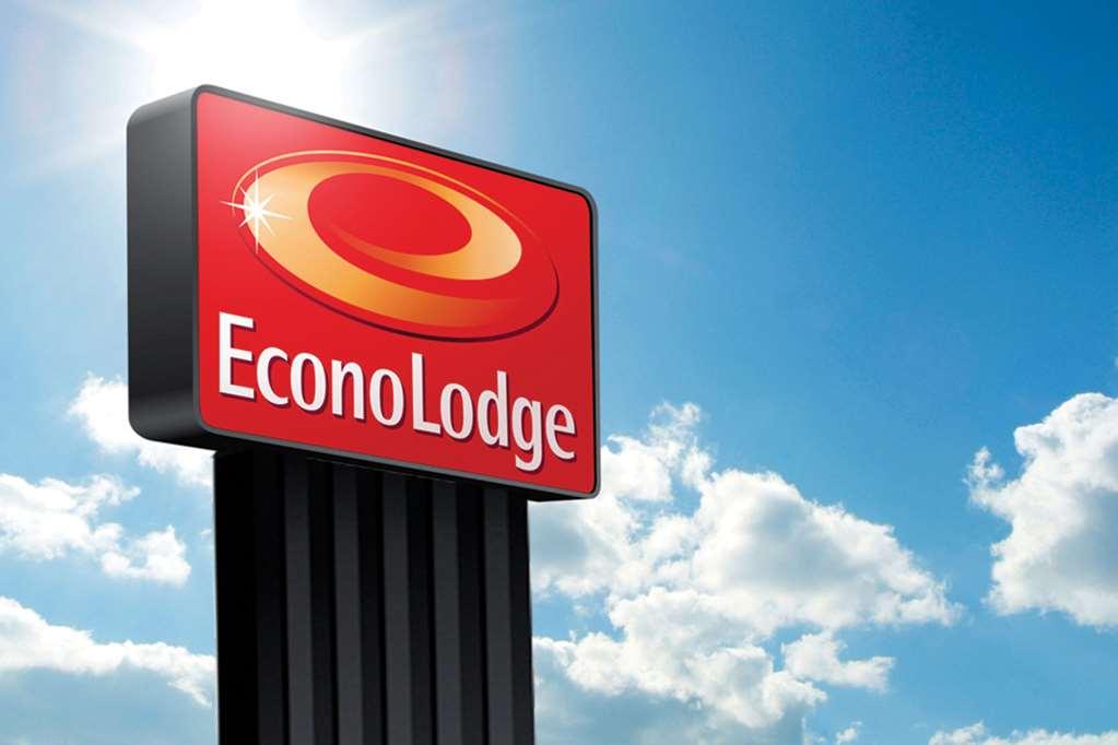 Econo Lodge Waynesboro Exteriör bild
