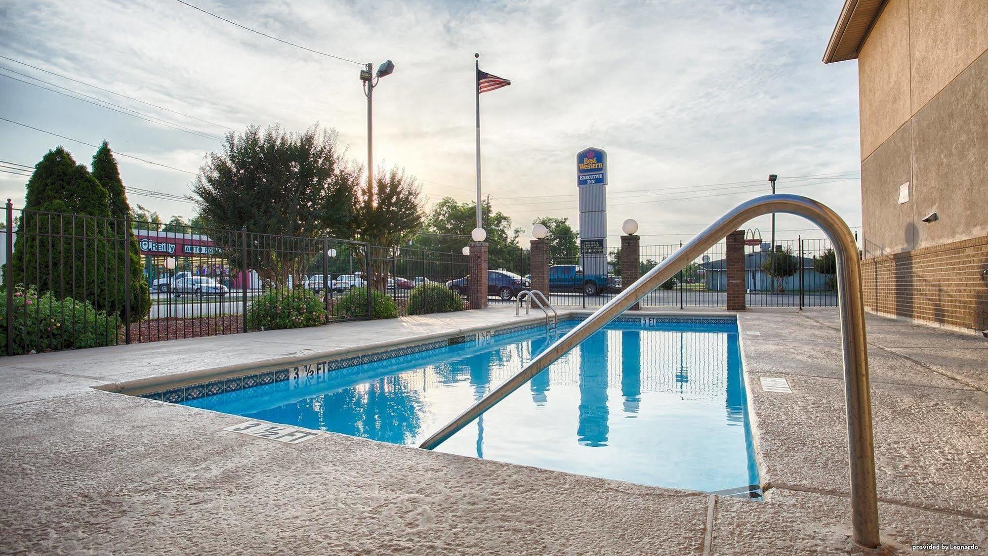 Econo Lodge Waynesboro Exteriör bild